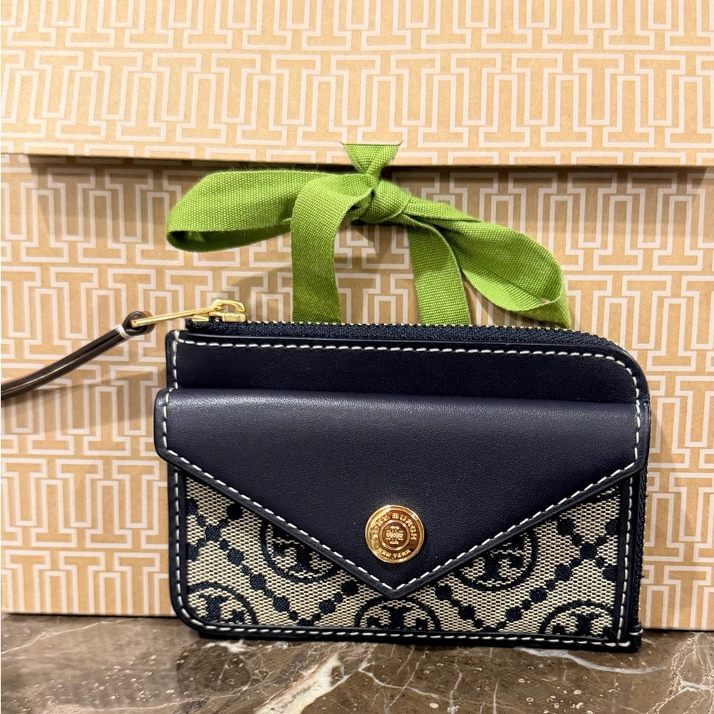 🔥Tory Burch T MONOGRAM ZIP CARD CASE🔥